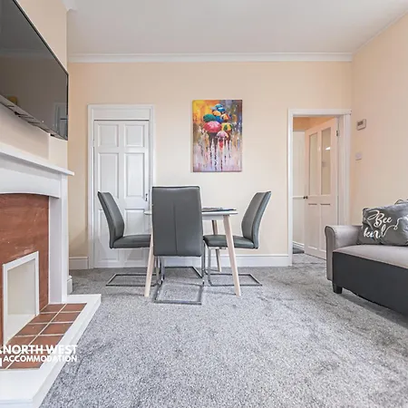 Holiday home Spacious 3br In For Family & Contractor Friendly