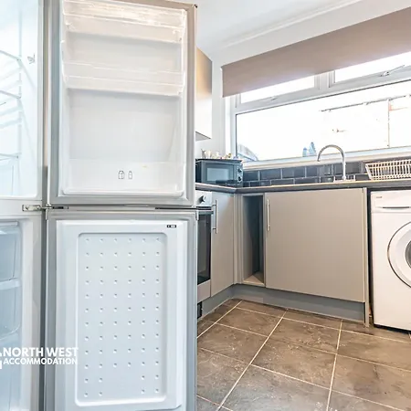 Spacious 3br In For Family & Contractor Friendly *