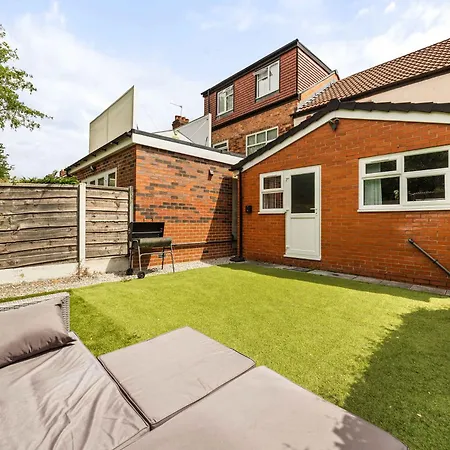 Free Parking 5 Minutes From Centre *