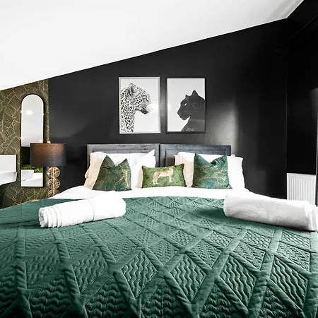 Free Parking Luxury Safari House *