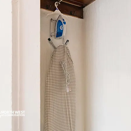 Newly Refurbished 2-bedroom In 10 Mins From Centre With Free Wifi By North West マンチェスター