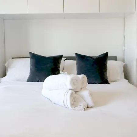 Stylish 2-bed - Walk To Deansgate Old Trafford - Pass The Keys Апартаменты Манчестер