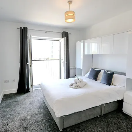 Stylish 2-bed - Walk To Deansgate Old Trafford - Pass The Keys Манчестер