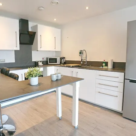 Апартаменты Stylish 2-bed - Walk To Deansgate Old Trafford - Pass The Keys