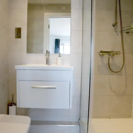Stylish 2-bed - Walk To Deansgate Old Trafford - Pass The Keys Апартаменты Манчестер