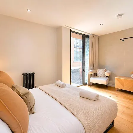West Townhouse By Casacity