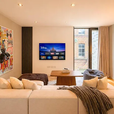 Luxury Townhouse 4br I Roof Terrace I Free Parking * Manchester