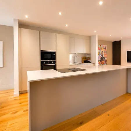 Luxury Townhouse 4br I Roof Terrace I Free Parking *