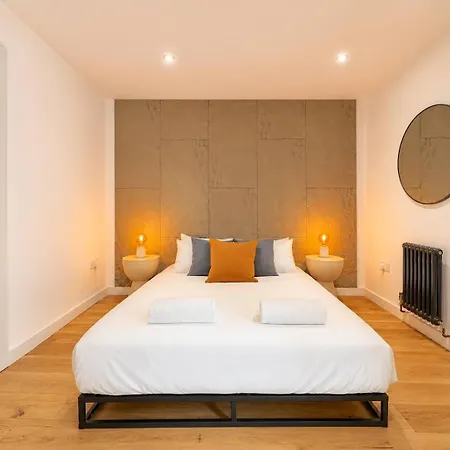Luxury Townhouse 4br I Roof Terrace I Free Parking