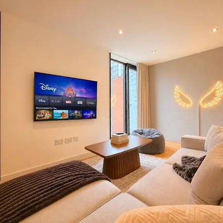 Luxury Townhouse 4br I Roof Terrace I Free Parking Manchester