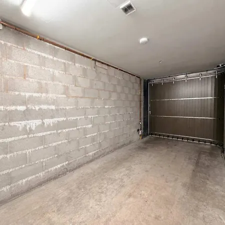 Luxury Townhouse 4br I Roof Terrace I Free Parking