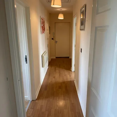 Modern, Sleeps 10, Parking, Etihad, Coop Live, River Park, Apartmán Manchester