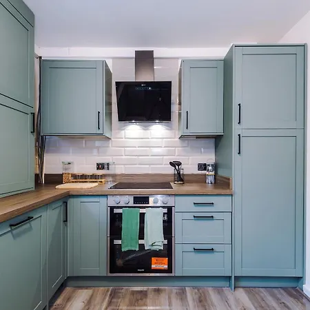 Large 3 Bed House Sleeps 7 By Host A Manchester