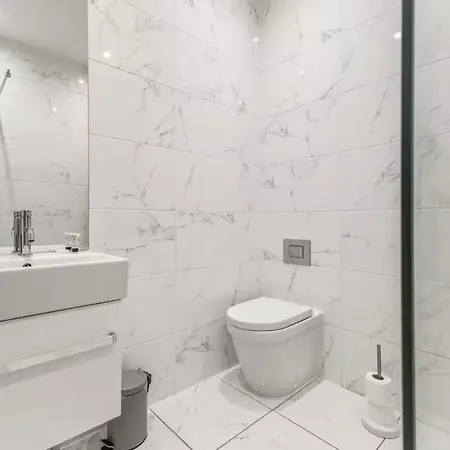 Apartment Elegant Ground Floor In Salford - Pass The Keys *