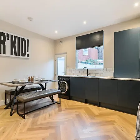 Stylish House Near Manchester City Centre & Coop Arena - Free Parking Prázdninový dům