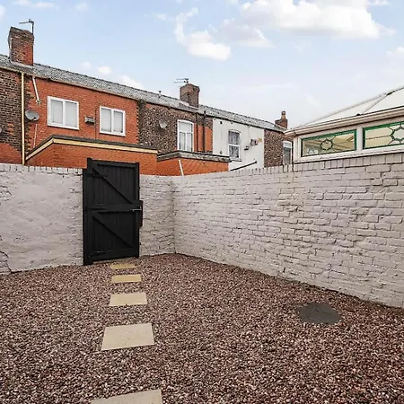 Stylish House Near Manchester City Centre & Coop Arena - Free Parking *