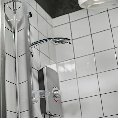 Guestready - Rose And Monkey * Manchester