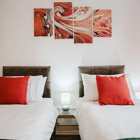 Ancoats Eden Centre - Free Parking - Contractor Business - 2 Bath - 3 Bedroom Villa Manchester