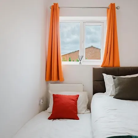 Ancoats Eden Centre - Free Parking - Contractor Business - 2 Bath - 3 Bedroom * Manchester