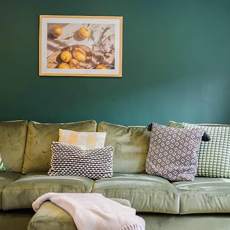 Free Parking The Quays- Sleeps 8 By Genesis Living