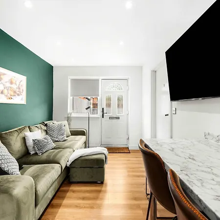 Free Parking The Quays- Sleeps 8 By Genesis Living