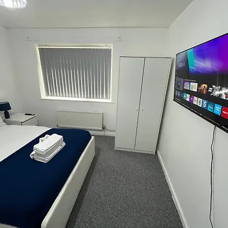 Дом отдыха 3 Bedroom Luxurious *