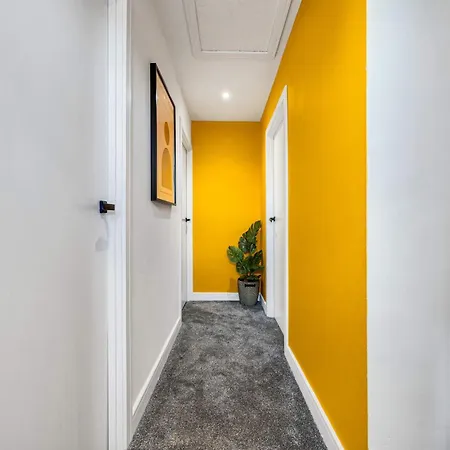 Free Parking The Quays- Sleeps 8 By Genesis Living