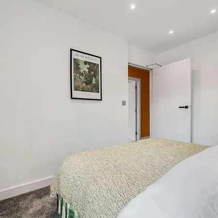Free Parking The Quays- Sleeps 8 By Genesis Living Casa vacanze