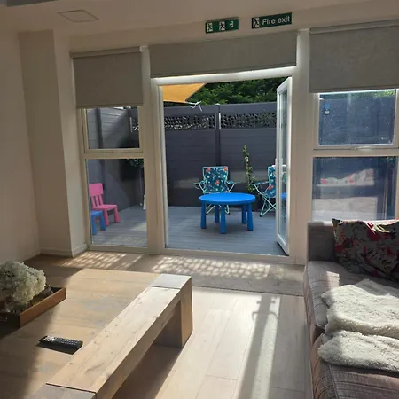 Bee Hive Flat Πανσιόν