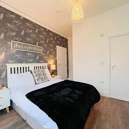 Spacious Victorian 5bedroom 5bathroom W Free Parking * Manchester