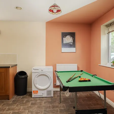 Chic 4bd Abode - Free Parking - Snooker Dom wakacyjny Manchester