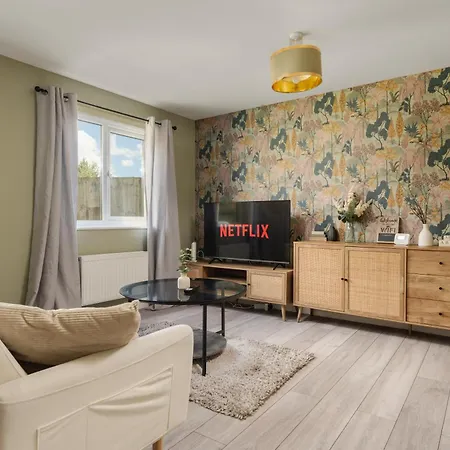 Dom wakacyjny Chic 4bd Abode - Free Parking - Snooker *