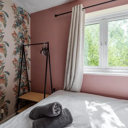 Chic 4bd Abode - Free Parking - Snooker Dom wakacyjny Manchester