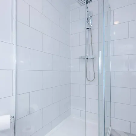 Σπίτι διακοπών Comfortable & Spacious 3br House Near Coop Live Arena & Etihad Stadium With Free Parking - New Management Since Jan '26