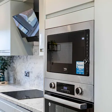 Free Parking The Quays- Sleeps 8 By Genesis Living