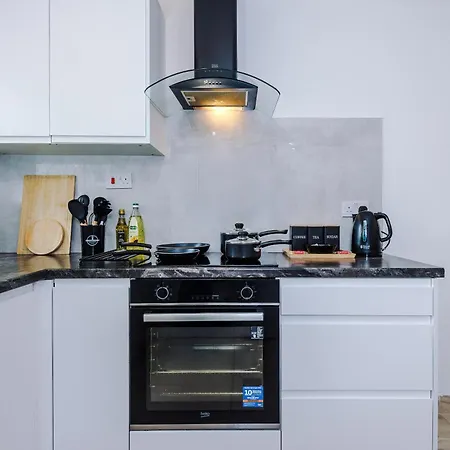 Ancoats Eden Centre - Free Parking - Contractor Business - 2 Bath - 3 Bedroom Villa *