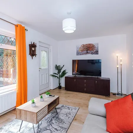 Ancoats Eden Centre - Free Parking - Contractor Business - 2 Bath - 3 Bedroom Villa *