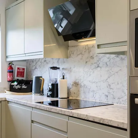 Casa vacanze Free Parking The Quays- Sleeps 8 By Genesis Living *