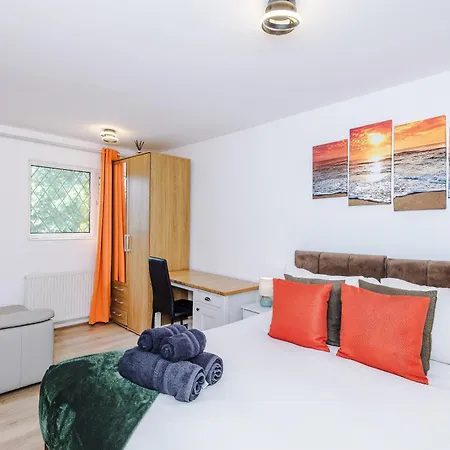 Ancoats Eden Centre - Free Parking - Contractor Business - 2 Bath - 3 Bedroom Villa Manchester