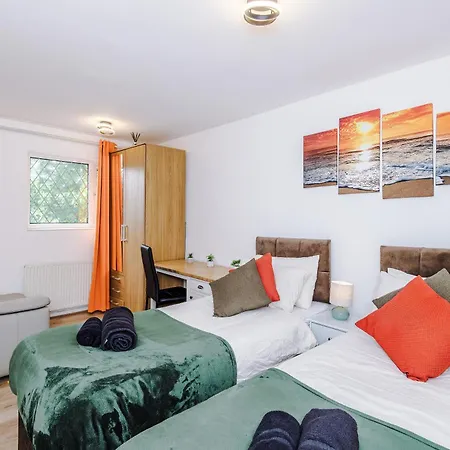 Ancoats Eden Centre - Free Parking - Contractor Business - 2 Bath - 3 Bedroom Manchester