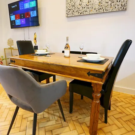 New Build Duplex Near Ao Arena - Pass The Keys