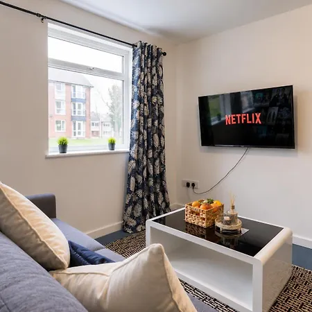 Апартаменты Elegant 1br Near Trafford Centre Манчестер