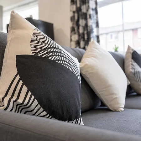 Elegant 1br Near Trafford Centre Манчестер