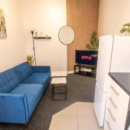 Cosy 1 Bedroom Flat-free Parking アパート
