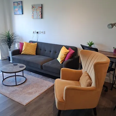 Lets Sa I 2bed 2bath L Waterfront L Private Balcony I Relaxing Retreat I Great Location Manchester