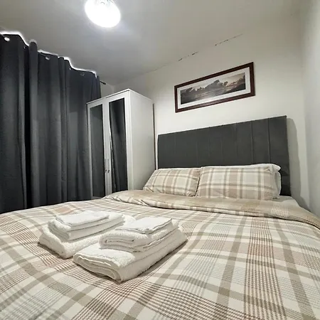 דירה 1 Bedroom Flat - Airport - 7 Mins To Man - Staycations & Business Stays! מנצ'סטר