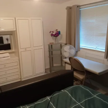 1 Bed Flat In Near Centre Appartamento Manchester