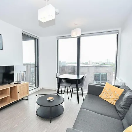 Apartament Modern 1 Bed With Views In