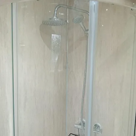 1 Bed Flat In Near Centre Manchester