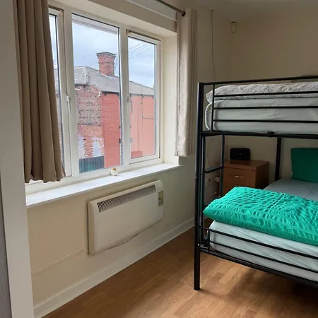 Apartmán Modern, Sleeps 10, Parking, Etihad, Coop Live, River Park, *